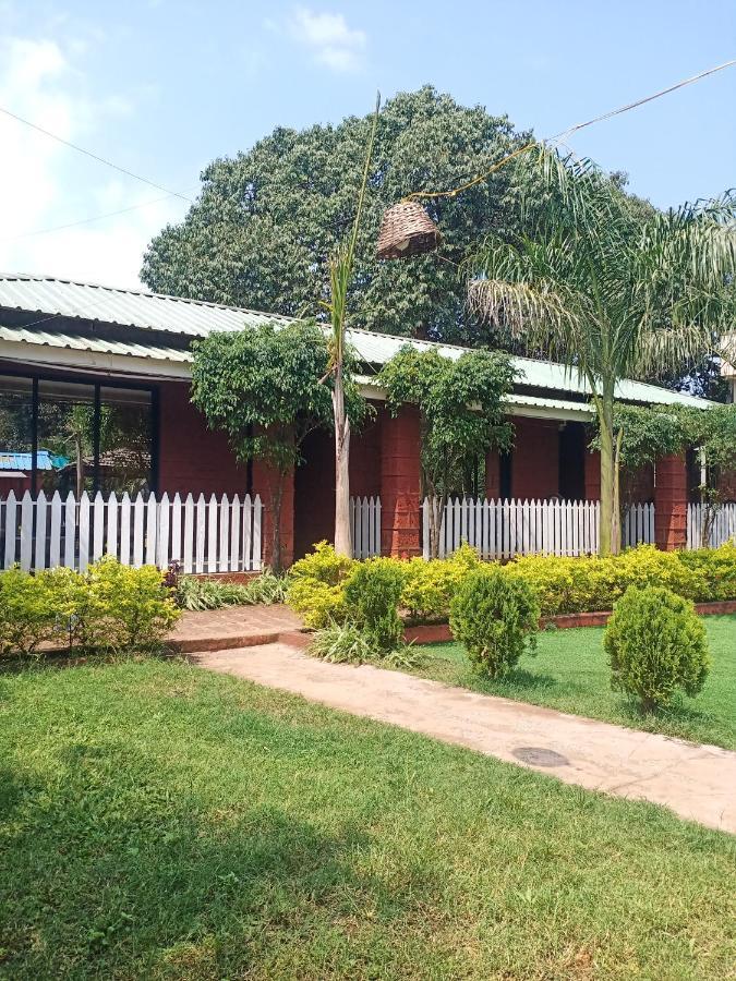 Hotel Oakwood Mahābaleshwar Εξωτερικό φωτογραφία
