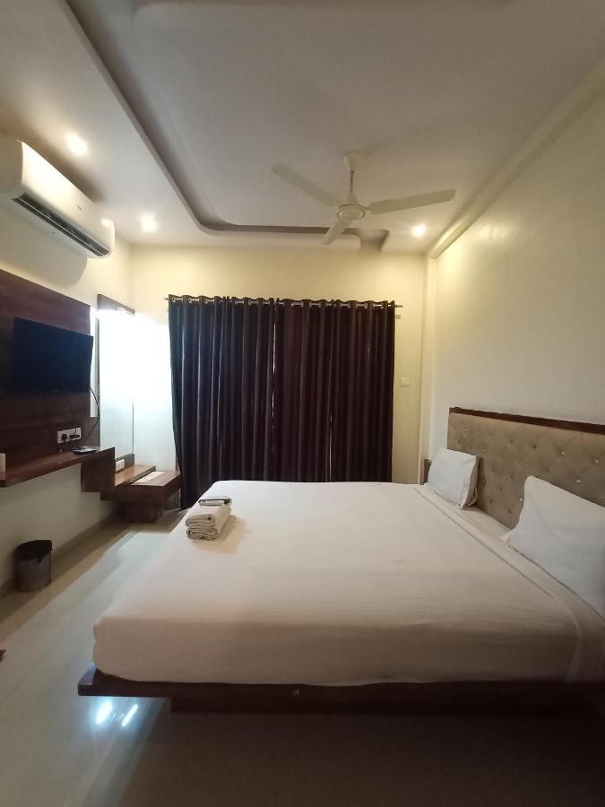 Hotel Oakwood Mahābaleshwar Εξωτερικό φωτογραφία